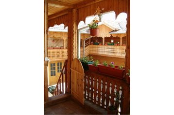 Rumunia Privát Chiojdu, Zewnątrz